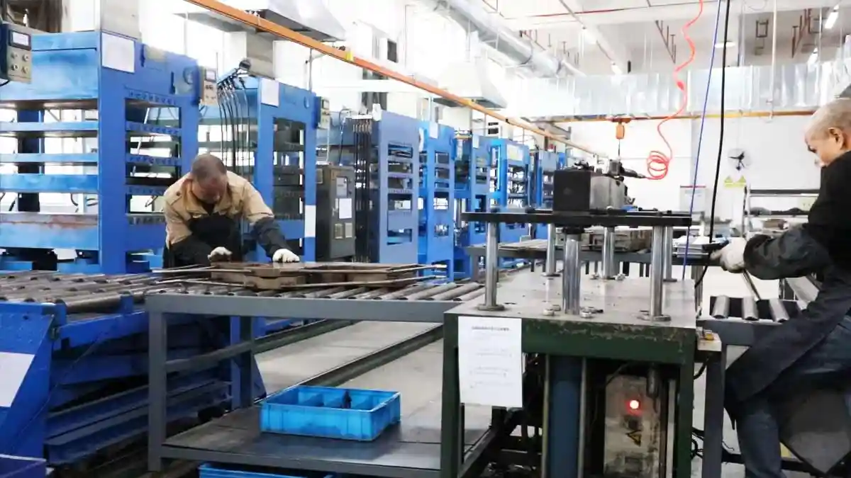 carbon Fiber Casting Plateform Compression Molding Process